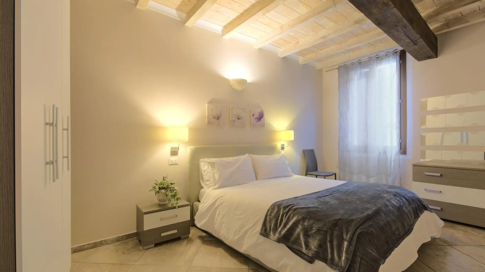Appartamento Imola Suites Italia