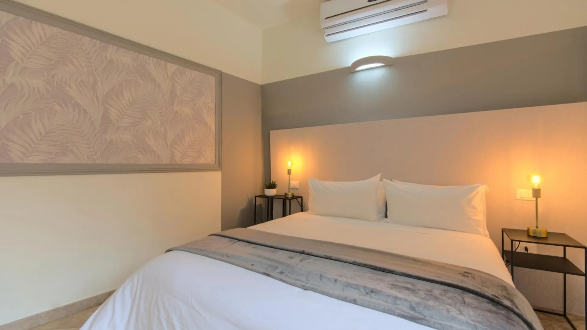 Imola Suites 아파트